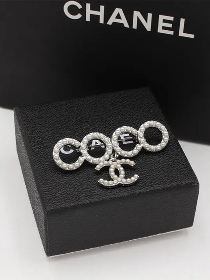 بروش شانيل 223 بروش chanel