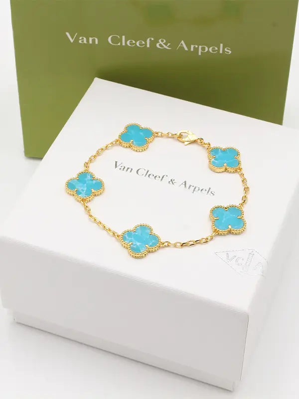 اساور فان كليف الماستر الجديده