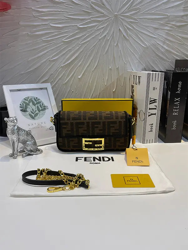 شنطة فندي نيو لوك ماستر شنط وحقائب fendi bags بني غامق
