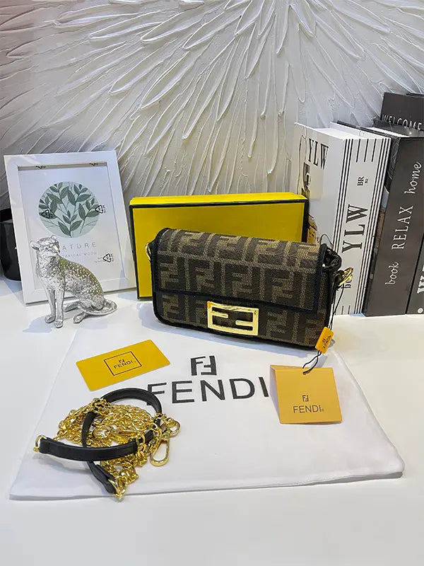 شنطة فندي نيو لوك ماستر شنط وحقائب fendi bags بني