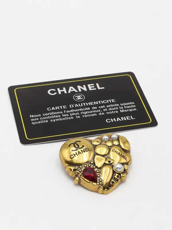 بروش شانيل قلب 220 بروش chanel ذهبي مطفي