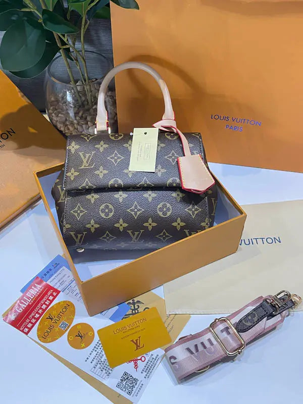شنطة لويس فيتون الجديد ماستر 82 شنط وحقائب louis vuitton bags