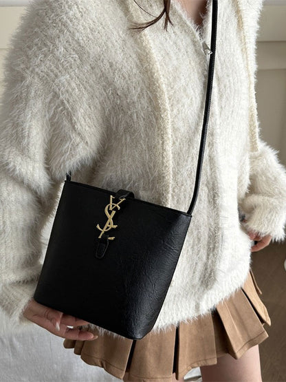 شنطة ايف سان لوران وسط شنط وحقائب ysl