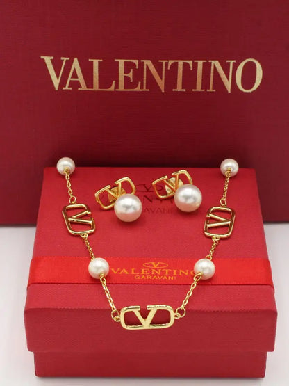 طقم فالنتينو لولو بيرل تشوكر ماستر اطقم VALENTINO