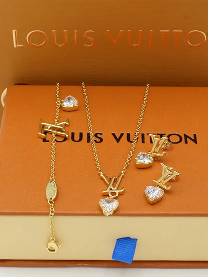 طقم لويس فيتون ماستر لوقو 3 قطع اطقم louis vuitton