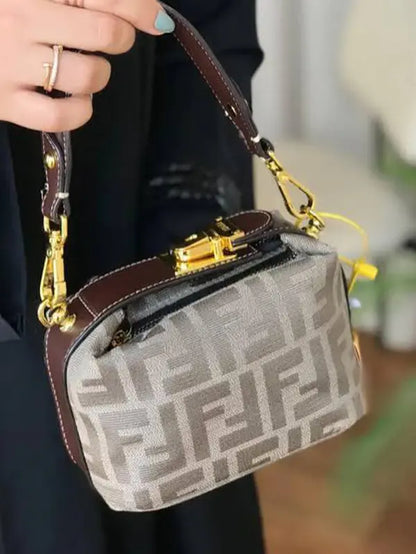 شنطة فندي مايكرو ميني الهبه الماستر
