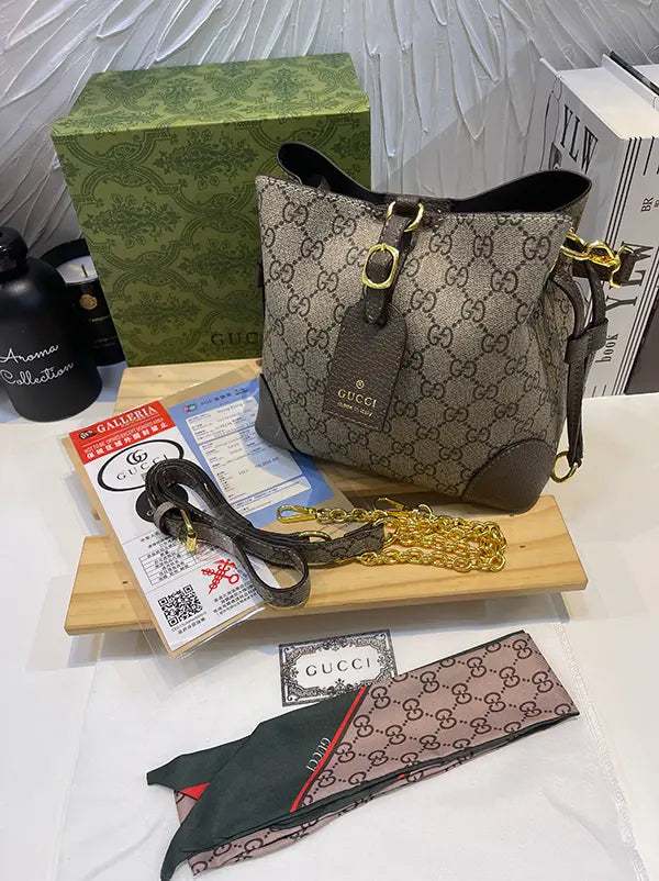 شنطة قوتشي ماستر وسط بنية شنط وحقائب gucci bags