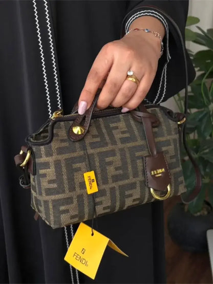شنطة فندي بنية صغيرة شنط وحقائب fendi bags