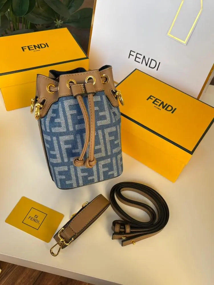 شنطة فندي ماستر صغيرة كحلي شنط وحقائب fendi bags