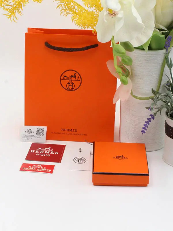 ملحقات هيرمز مربعه الجديد للاطقم هدايا HERMES