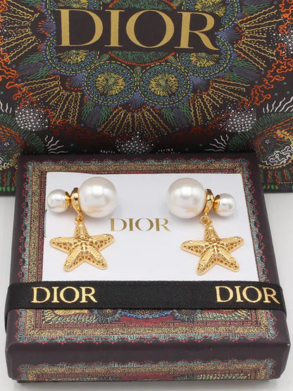 حلق ديور نجمة البحر لوقو حلق dior