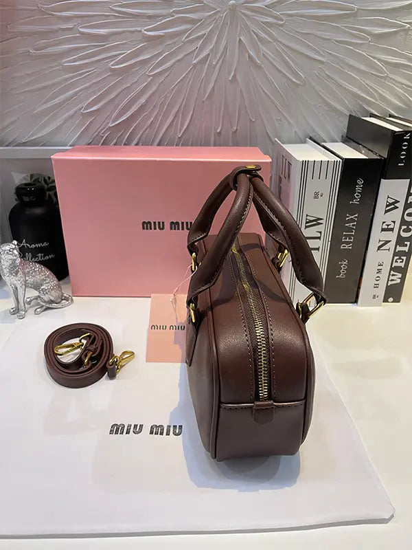 شنطة ميو ميو فلات بني شنط وحقائب miumiu bags