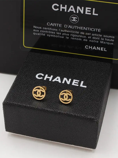 حلق شانيل ميتال صغير مدور حلق chanel