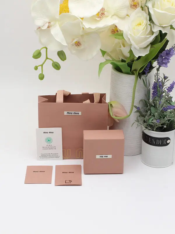ملحقات ميو ميو للاكسسوارات هدايا miumiu