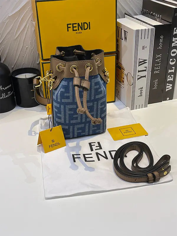 شنطة فندي ماستر صغيرة كحلي شنط وحقائب fendi bags