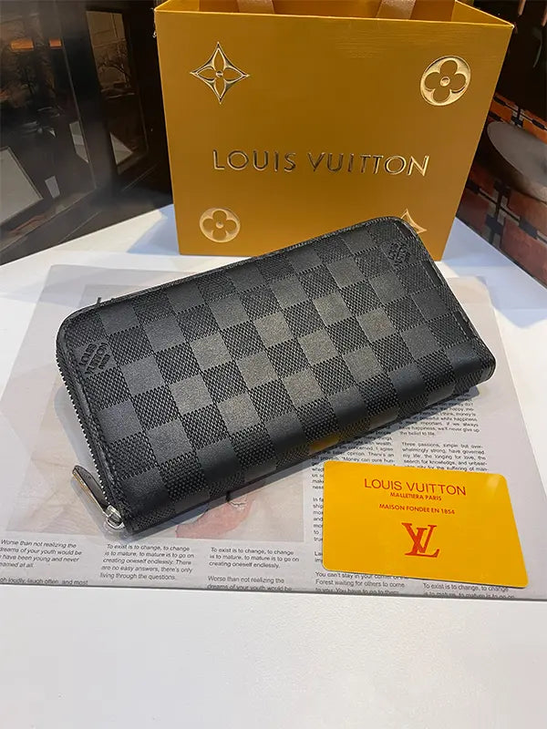 بوك لويس فيتون 323 محافظ louis vuitton bags