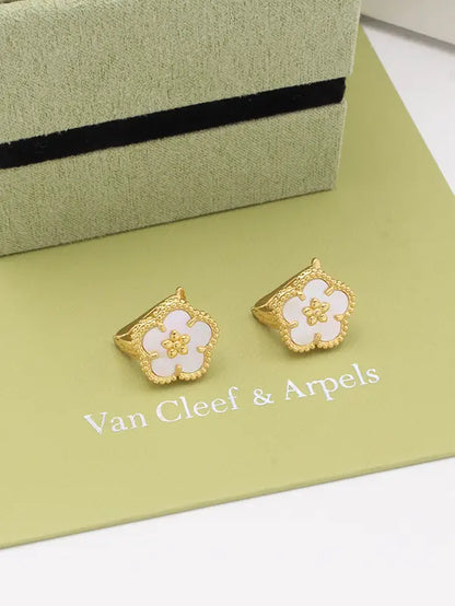 حلق فان كليف زهرات الامبرا اند اربلز الماستر حلق van cleef