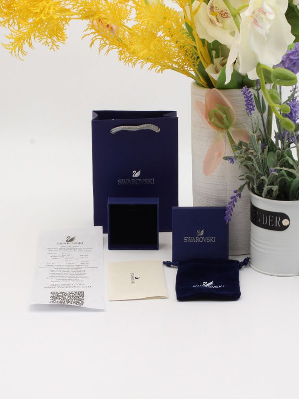 (ملحقات سواروفسكي (علبه صغيره هدايا Swarovski