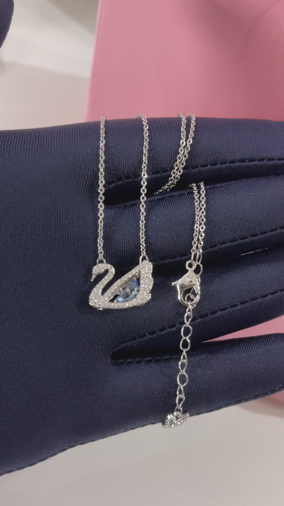 سلسال سواروفسكي سوان زركون وسط سلسال Swarovski