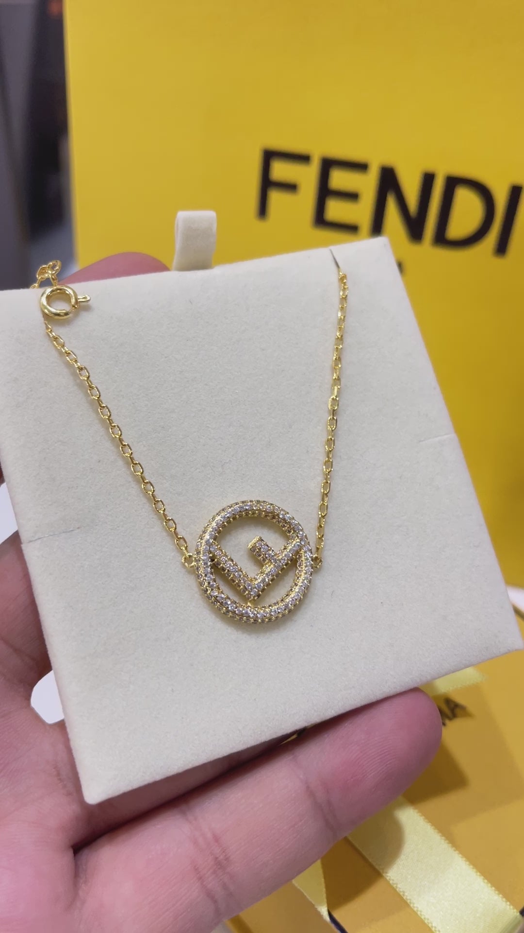 اسواره فندي زركون بيق لوقو اسواره fendi