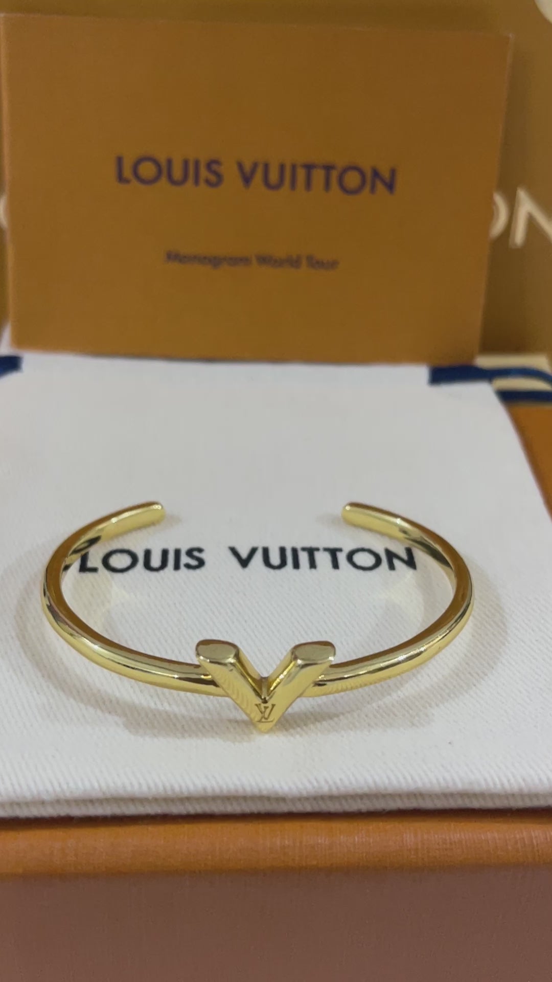 اساور لويس فيتون قولد نيو بانقل لوقو اسواره louis vuitton
