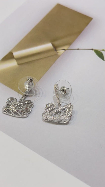 حلق سواروفسكي سوان فضي لوقو زركون حلق Swarovski