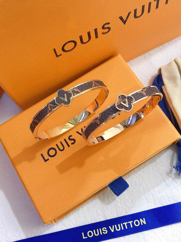 اسوارة لويس فيتون بني بشعار اسواره louis vuitton  