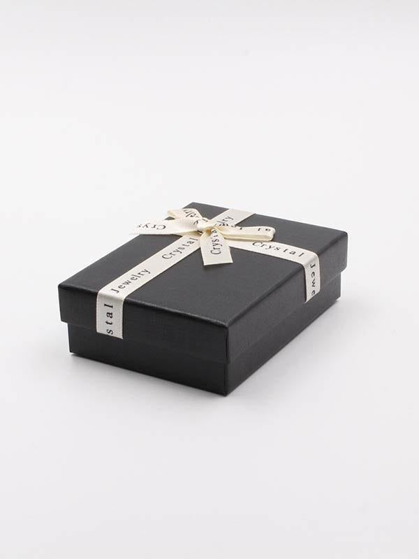 علبة هدية صغيرة بالوان مختلفة انيقة هدايا متوفر 4 لون اسود