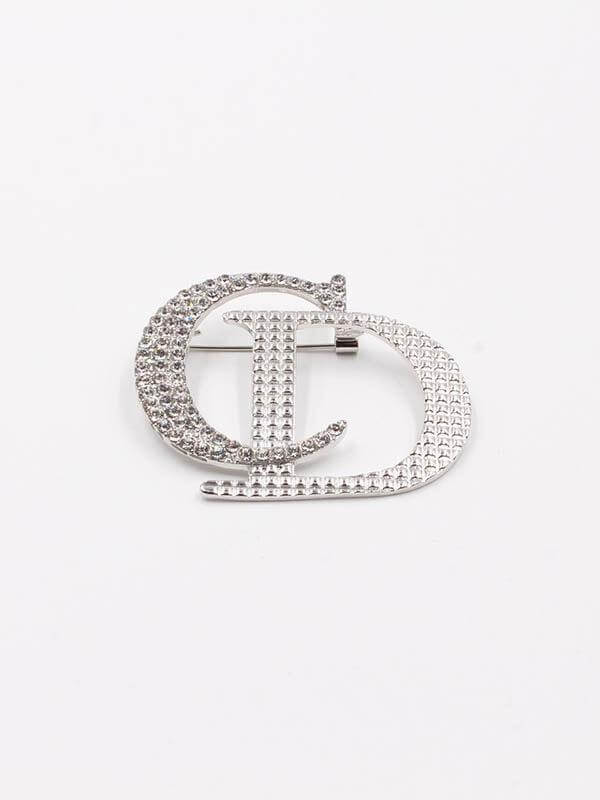 بروش ديور ميتال وكريستال بروش dior فضي