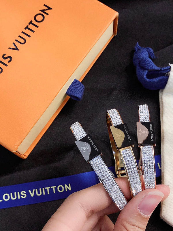 اسوارة لويس فيتون كريستال بلاك لوقو اسواره louis vuitton