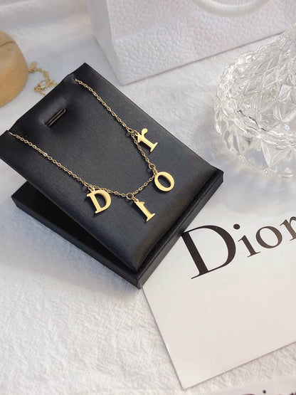 سلسال ديور ذهبي ميتال لوقو سلسال dior  