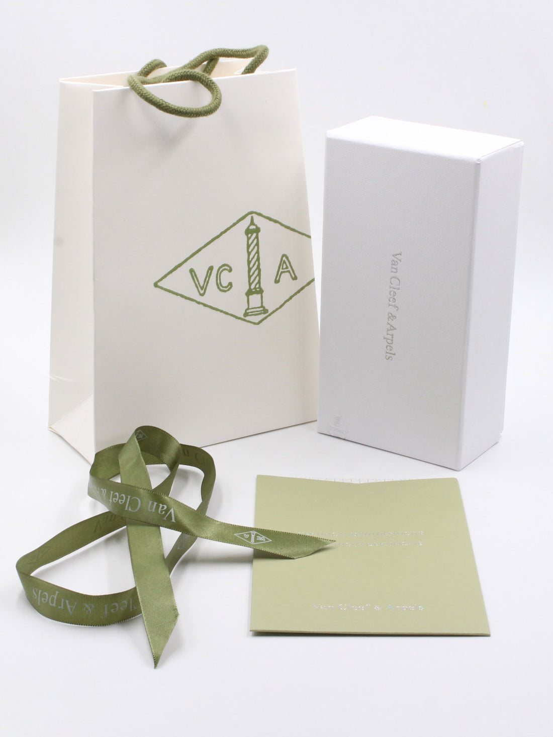 ملحقات فان كليف الاصلية للاساور كبيره هدايا van cleef