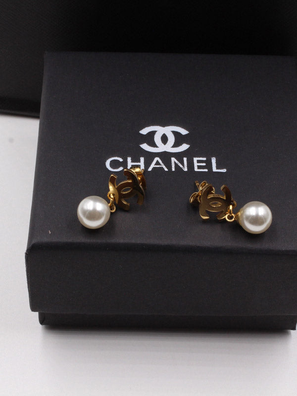 حلق شانيل لولو لوقو حلق chanel ذهبي 