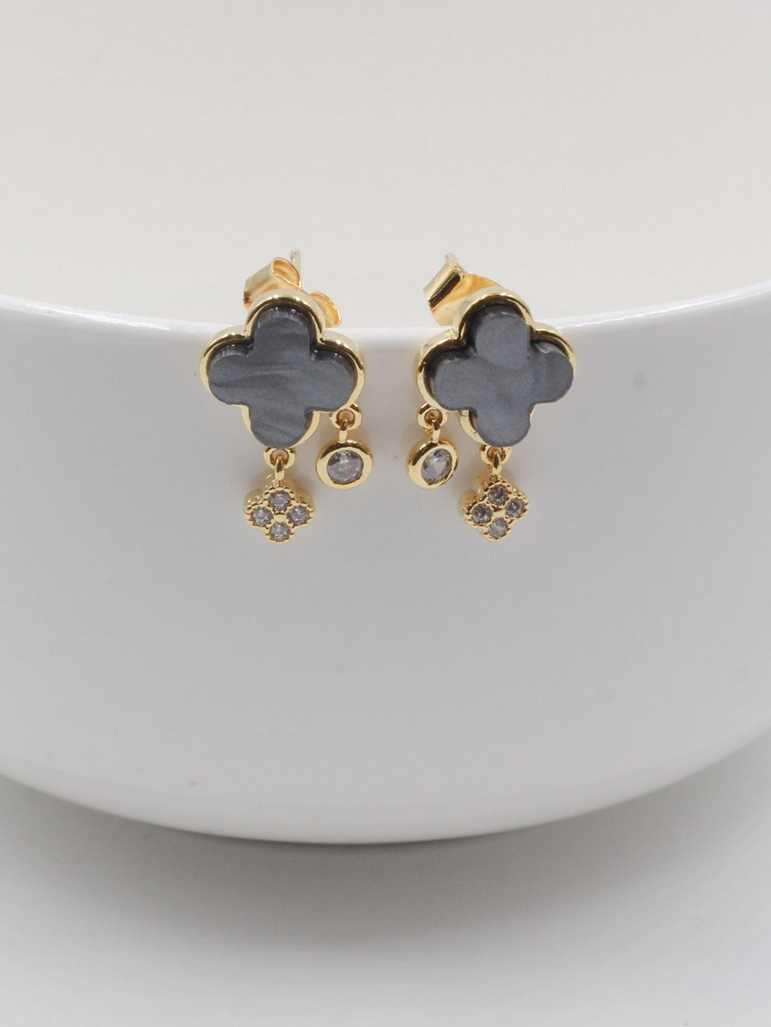 حلق فان كليف فلاورز حلق van cleef اسود ذهبي