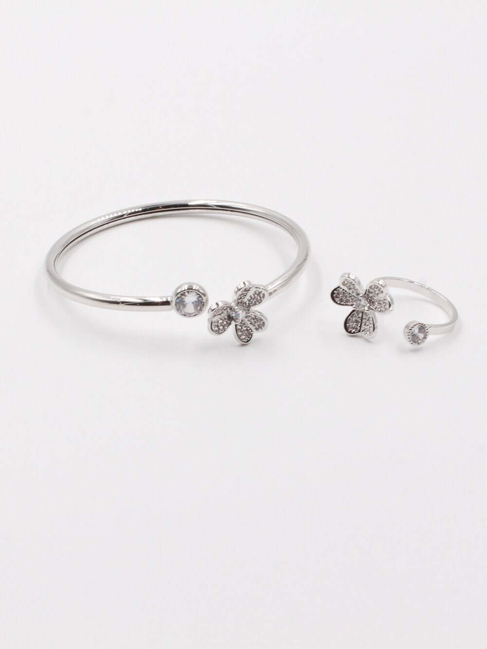اسوارة فان كليف وخاتم فلاور فضي - Jewel