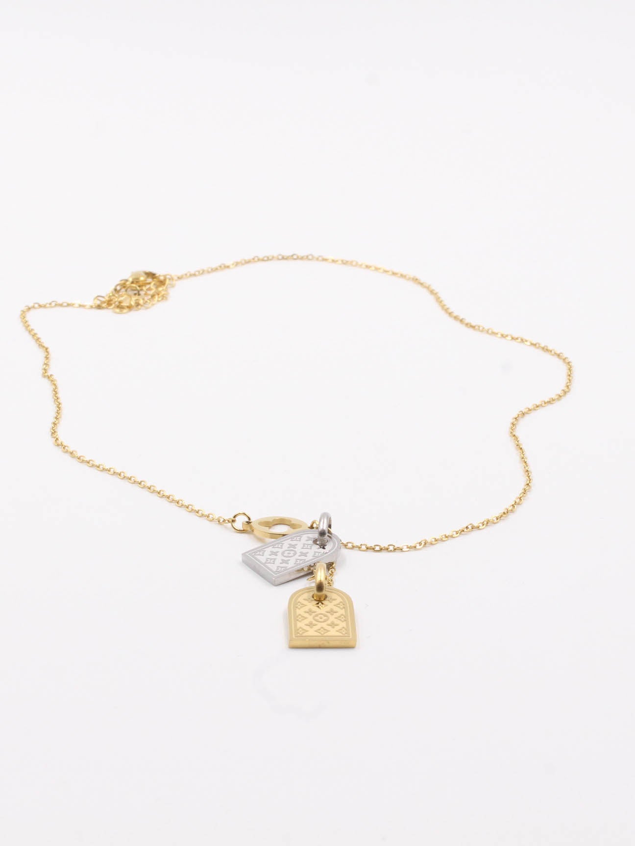 Louis Vuitton gold necklace - سلسال لويس فيتون الذهبي سلسال Jewel ذهبي  