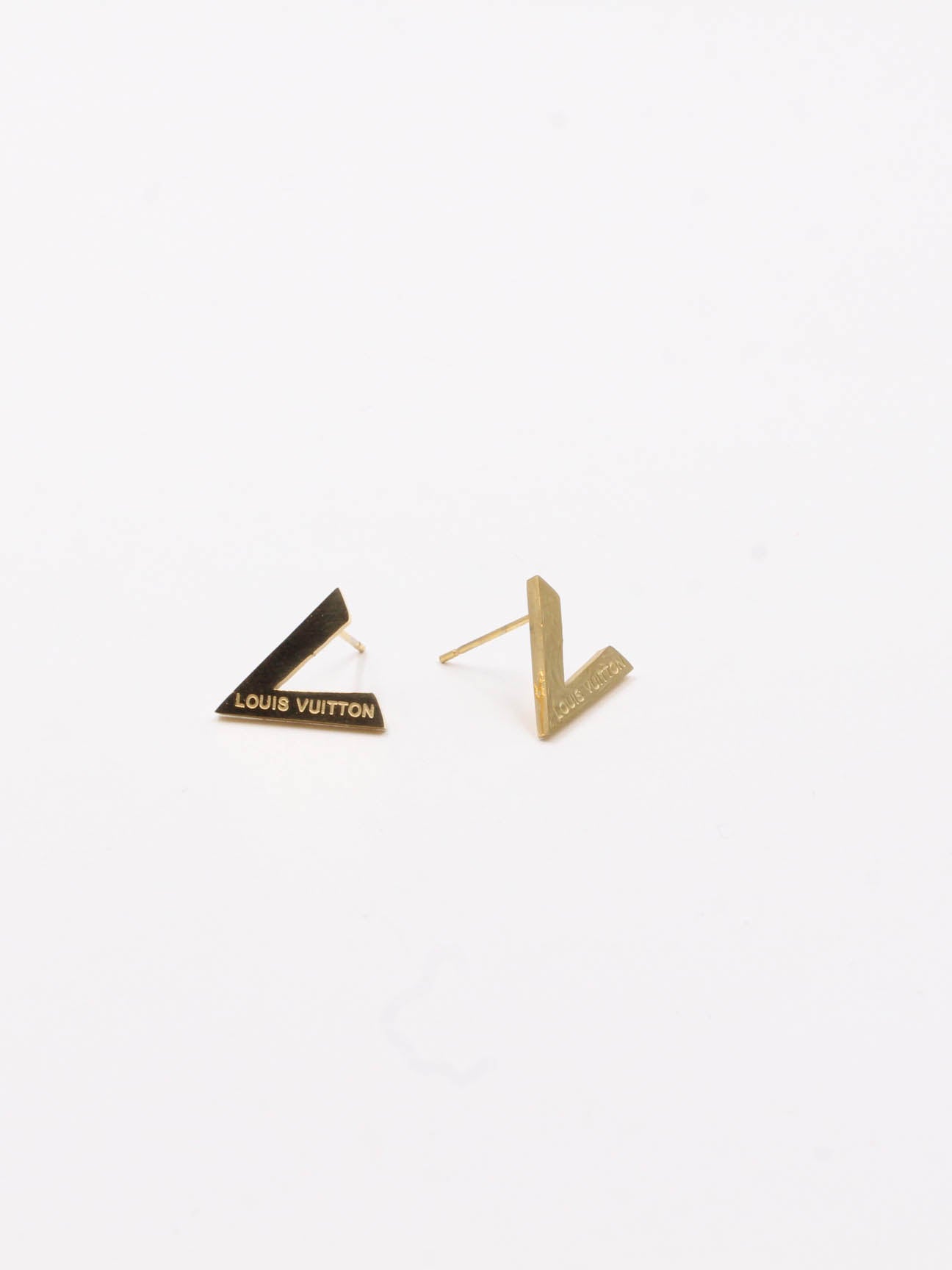 earring brand Louis Vuitton - حلق ماركة لويس فيتون حلق Jewel  