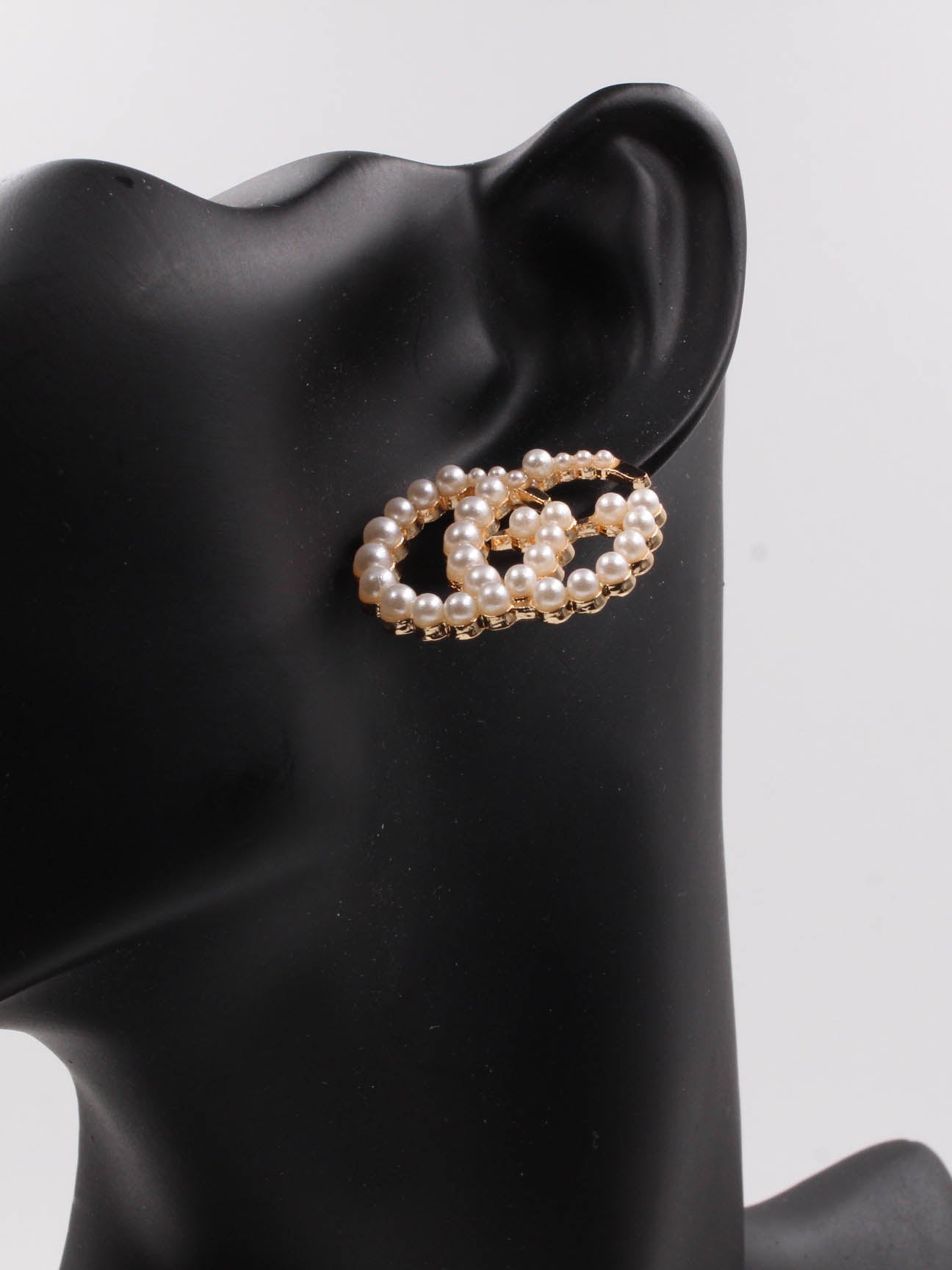 Fuchsia Bearl Earring - حلق قوتشي لؤلؤ حلق Jewel  