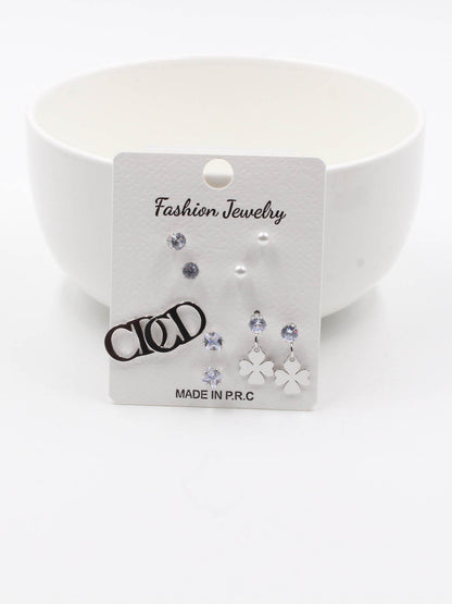 Dior earrings collection - مجموعة ديور حلق حلق Jewel فضي  