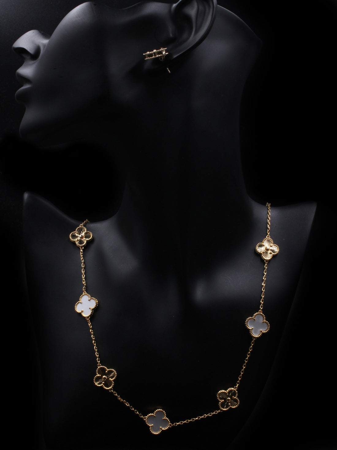 طقم فان كليف 10 ورود شيل ذهبي اطقم van cleef ابيض