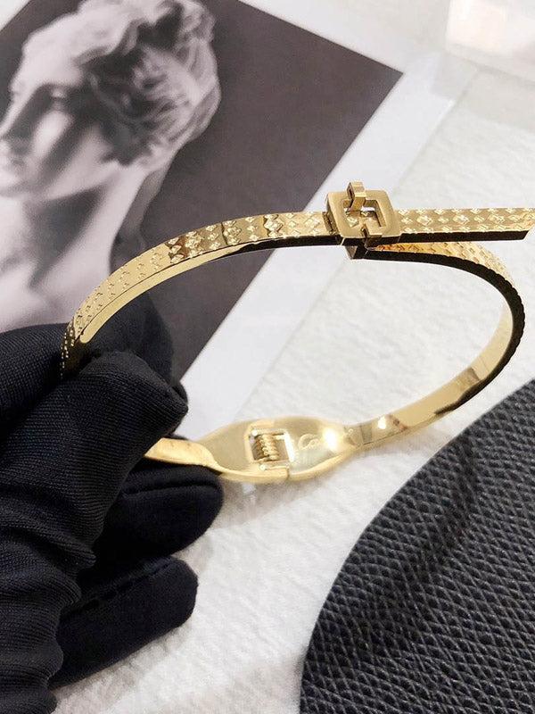اسوارة لويس فيتون شكل حزام اسواره jewel ذهبي 